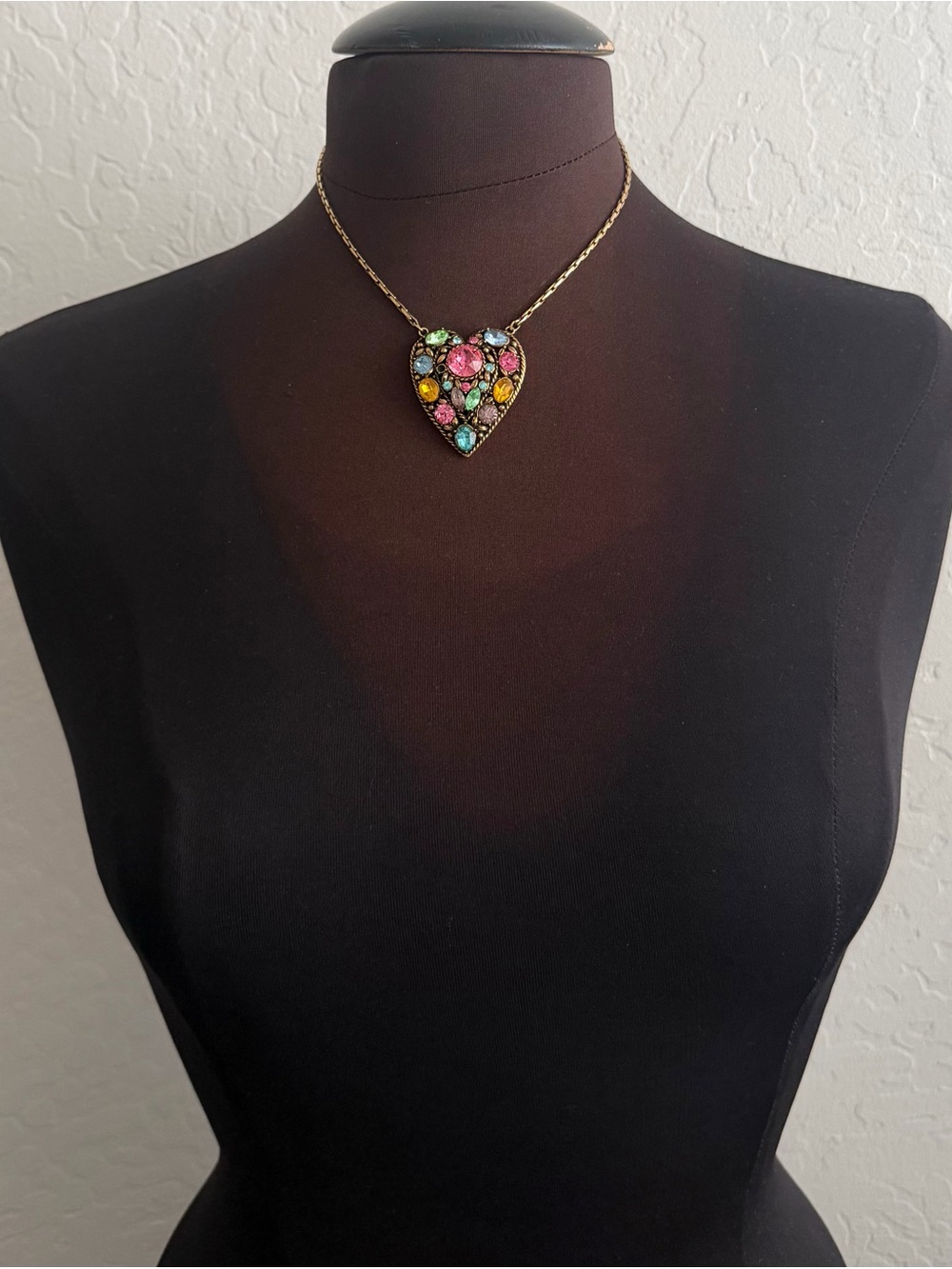 Vintage Rhinestone Heart Pendant Glamour Multicolor gold tone Necklace